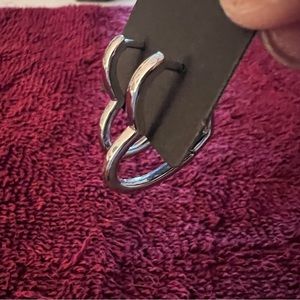 HEART SHAPED DANGLE EARRINGS